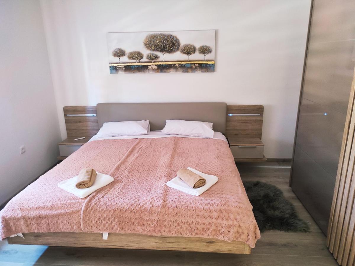 Apartman Levi Pula Exterior photo