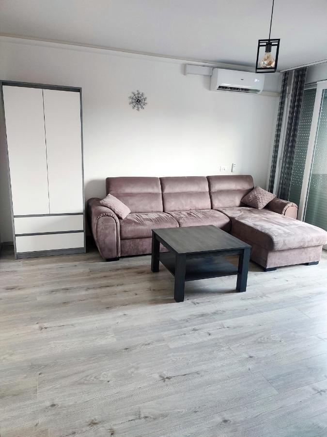Apartman Levi Pula Exterior photo